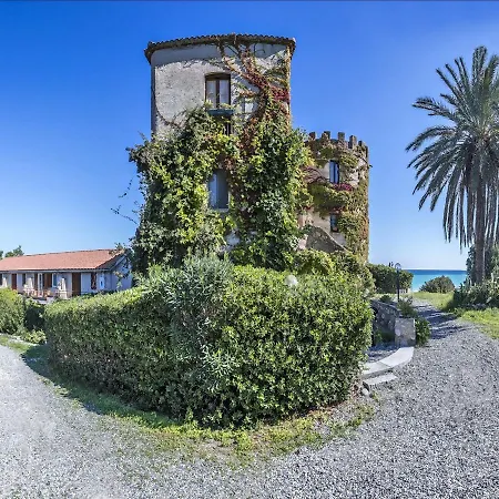 Luxury In Calabria With Private Garden Semesterbostad