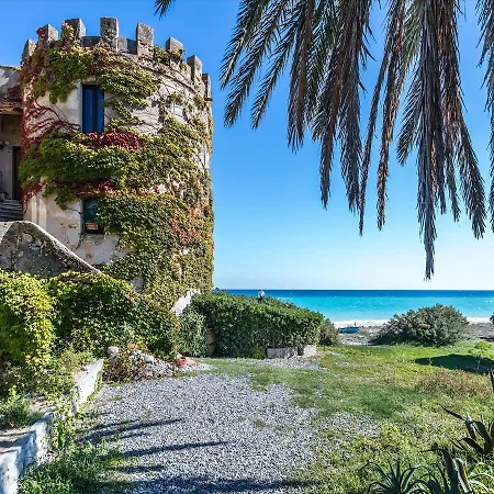 Luxury In Calabria With Private Garden Semesterbostad *